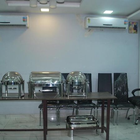 Hotel Heera International Calcutta  Esterno foto
