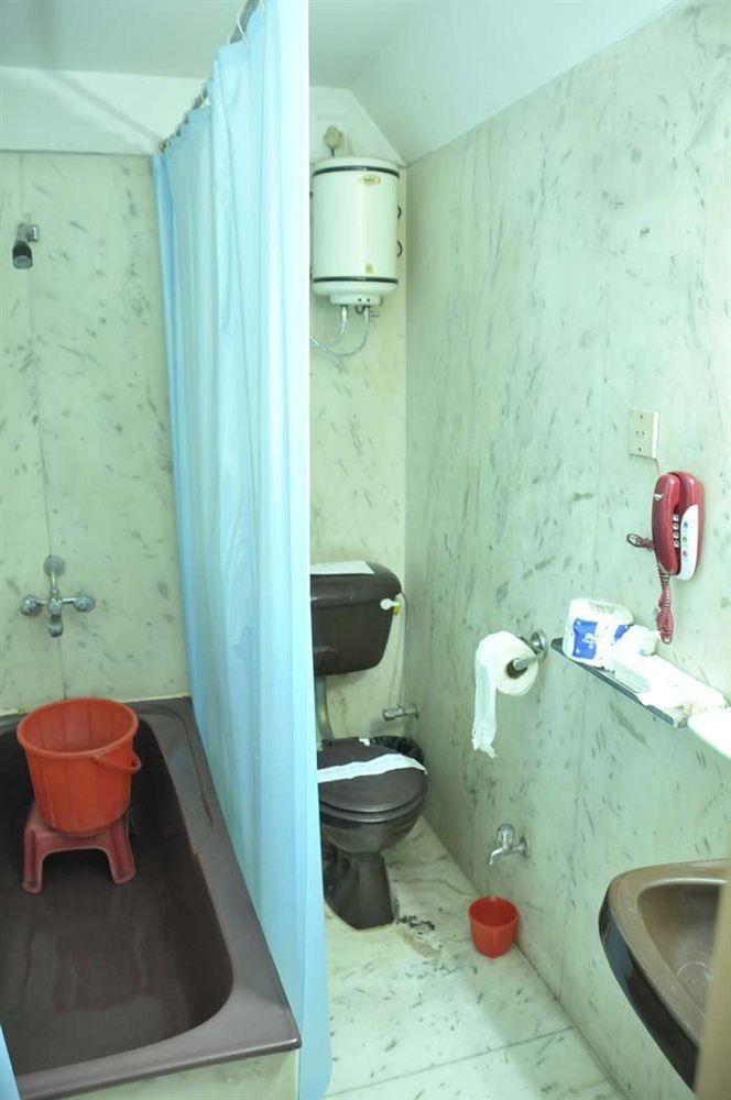 Hotel Heera International Calcutta  Esterno foto