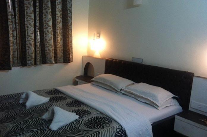 Hotel Heera International Calcutta  Esterno foto