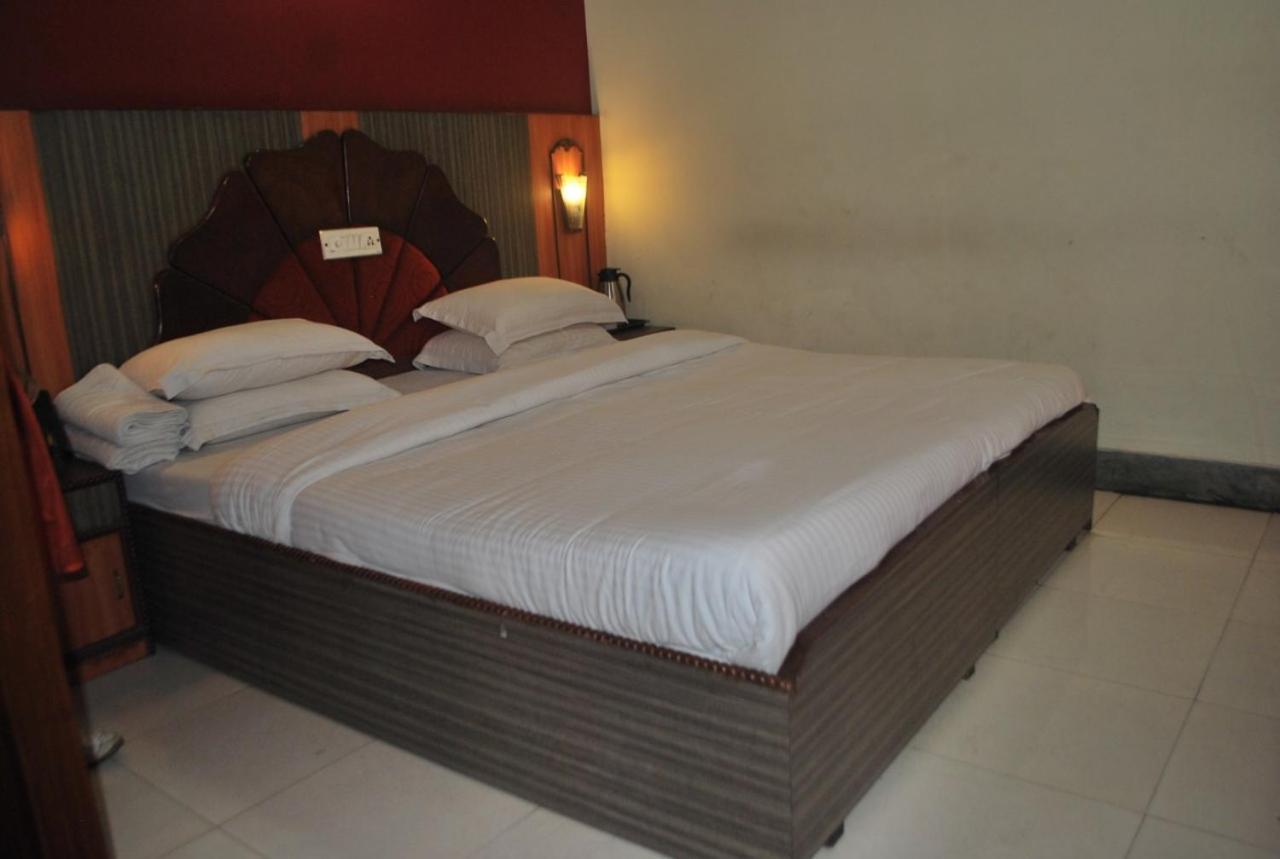 Hotel Heera International Calcutta  Esterno foto